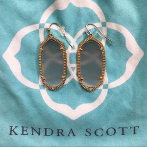 Kendra Scott Jewelry - Kendra Scott Elle Earring in Slate Cat's Eye Kendra Scott Jewelry - Kendra Scott Elle Earring in Slate Cat's Eye